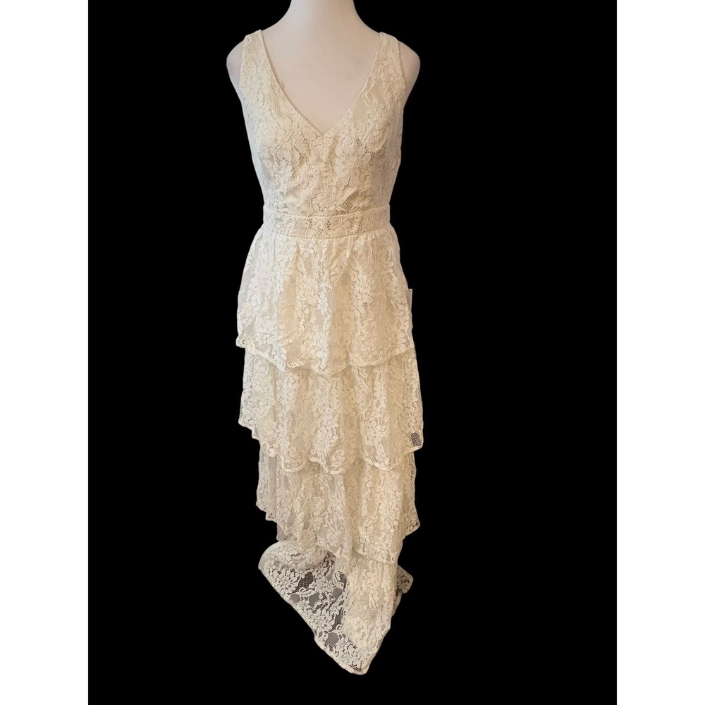 Lulus White Lace Tiered Maxi Dress V Neck Open Back Bridal Event Size L